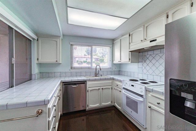 16577 Caminito Vecinos 19, San Diego, CA 92128