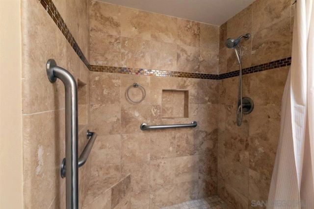 16577 Caminito Vecinos 19, San Diego, CA 92128
