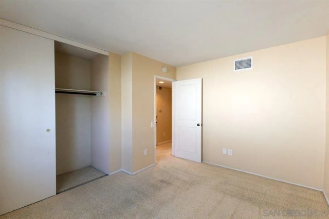 16577 Caminito Vecinos 19, San Diego, CA 92128