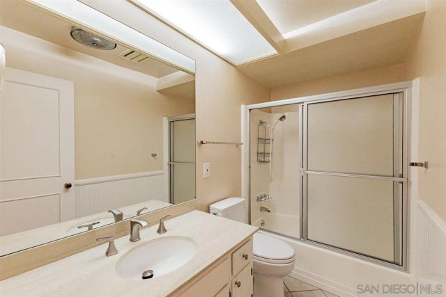 16577 Caminito Vecinos 19, San Diego, CA 92128
