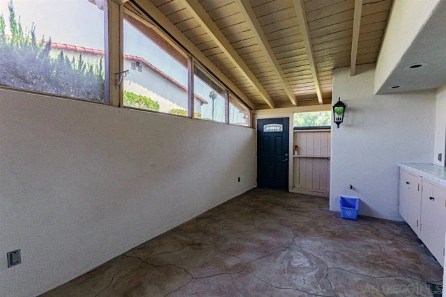 16577 Caminito Vecinos 19, San Diego, CA 92128