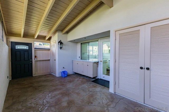 16577 Caminito Vecinos 19, San Diego, CA 92128