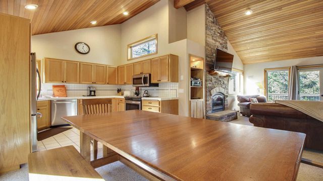 18074 E Butte Lane 20 E. Butte, Sunriver, OR 97707