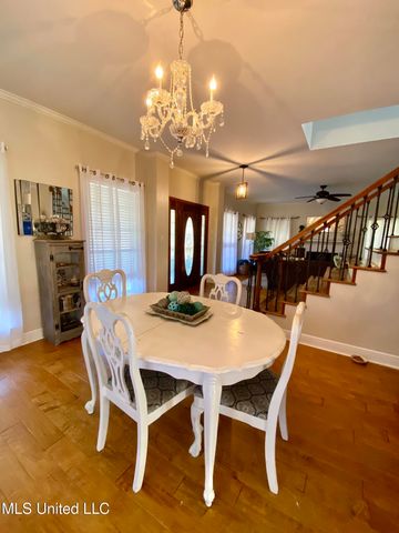 31 Cove Lake Road, Carriere, MS 39426
