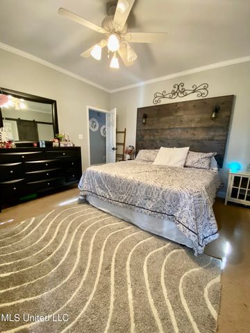 31 Cove Lake Road, Carriere, MS 39426