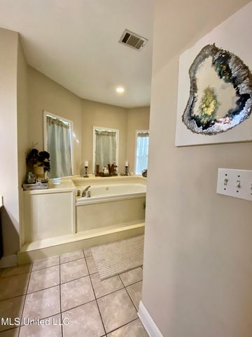 31 Cove Lake Road, Carriere, MS 39426