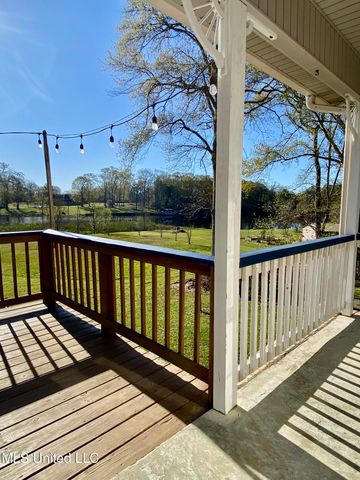 31 Cove Lake Road, Carriere, MS 39426