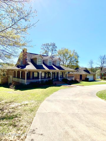31 Cove Lake Road, Carriere, MS 39426