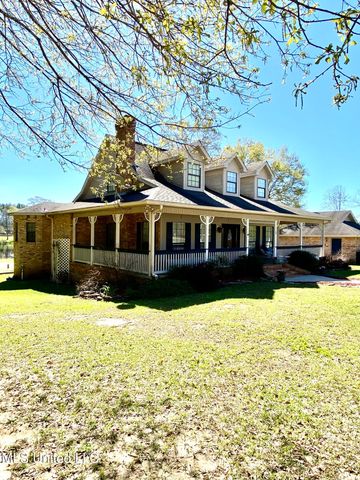31 Cove Lake Road, Carriere, MS 39426