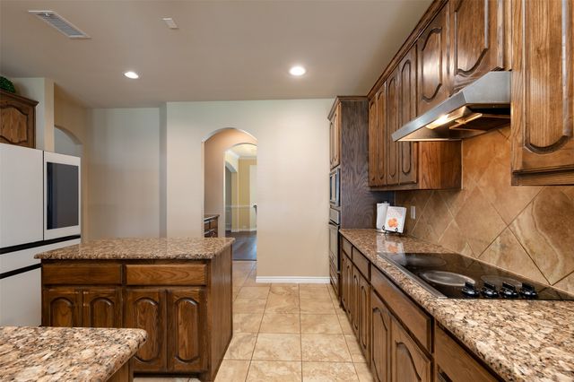708 Clement Drive, Cedar Hill, TX 75104