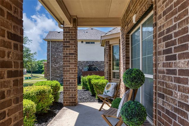 708 Clement Drive, Cedar Hill, TX 75104
