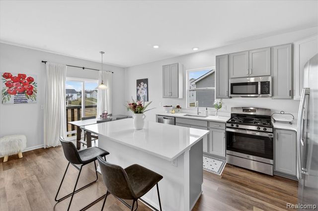 8060 Carston Lane, Brighton, MI 48116