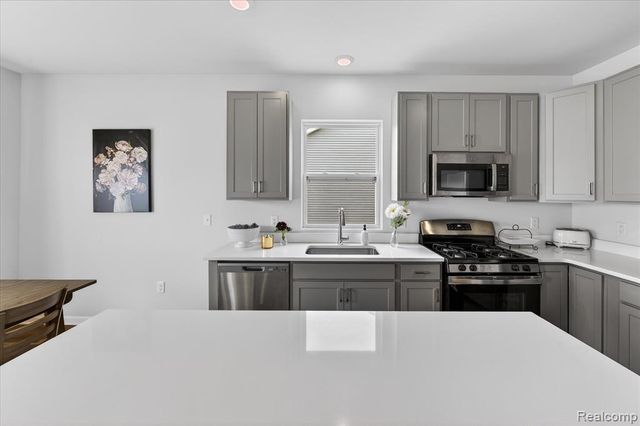 8060 Carston Lane, Brighton, MI 48116