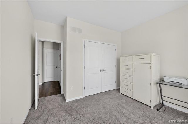 8060 Carston Lane, Brighton, MI 48116