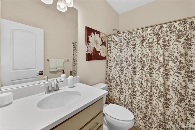 8060 Carston Lane, Brighton, MI 48116