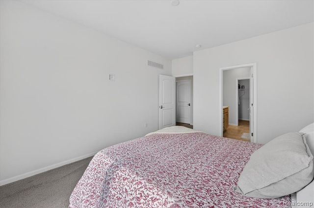 8060 Carston Lane, Brighton, MI 48116