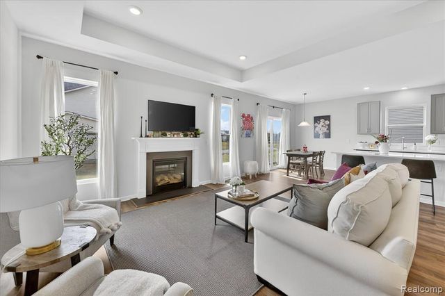 8060 Carston Lane, Brighton, MI 48116