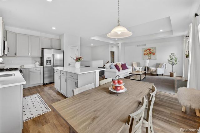 8060 Carston Lane, Brighton, MI 48116