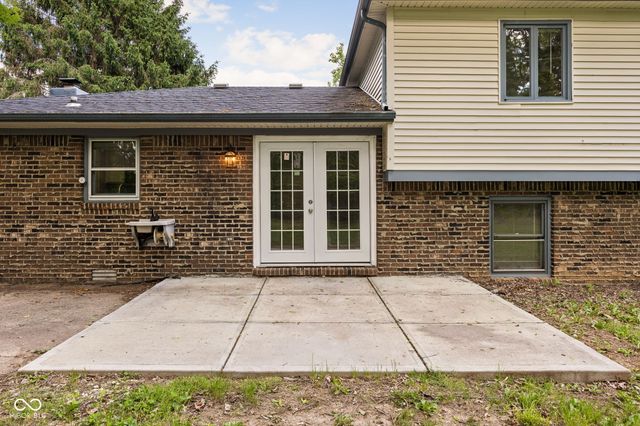310 S Serenity Way, Greenwood, IN 46142