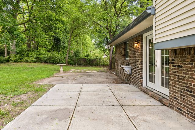 310 S Serenity Way, Greenwood, IN 46142