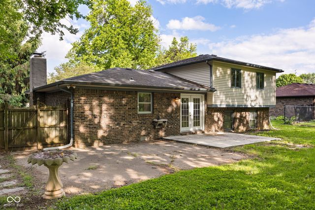 310 S Serenity Way, Greenwood, IN 46142
