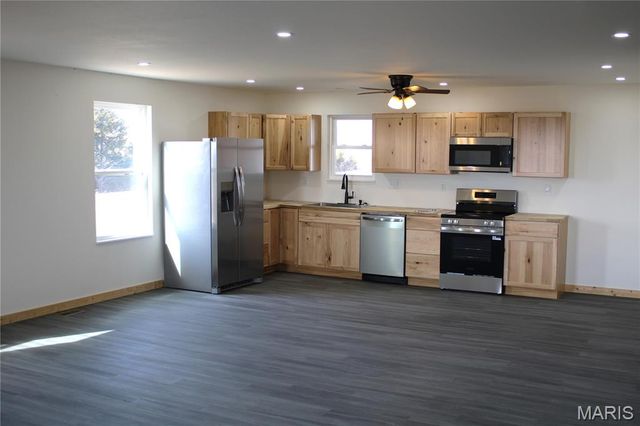 40825 Madison Trl, Perry, MO 63462