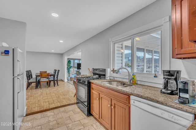 20 Venetian Court, Toms River, NJ 08753