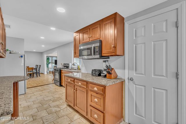 20 Venetian Court, Toms River, NJ 08753