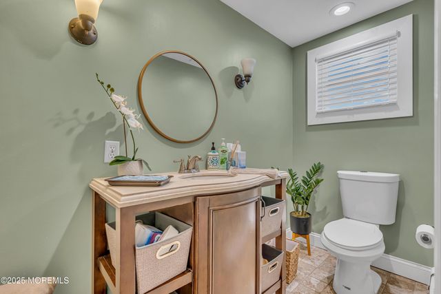 20 Venetian Court, Toms River, NJ 08753