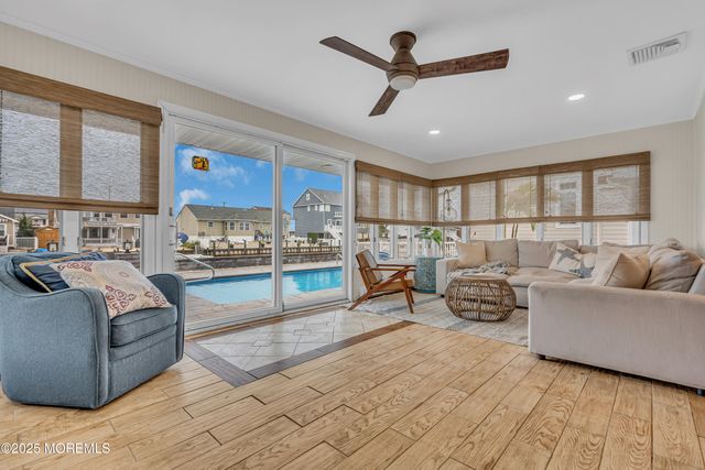 20 Venetian Court, Toms River, NJ 08753