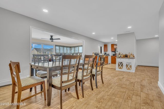 20 Venetian Court, Toms River, NJ 08753
