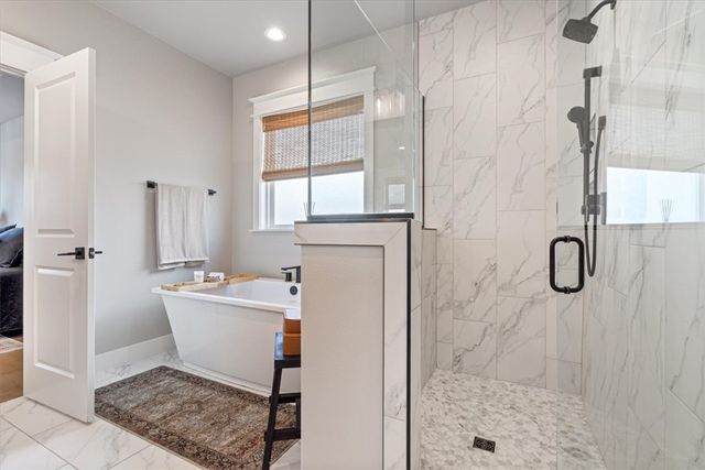 6800 SW Ambient Street, Bentonville, AR 72713