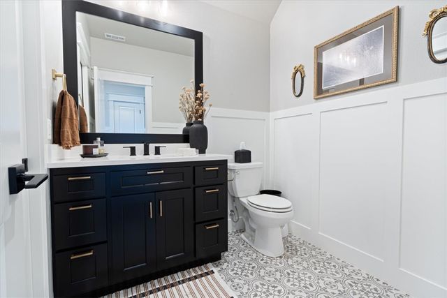 6800 SW Ambient Street, Bentonville, AR 72713