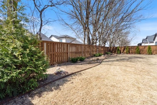 6800 SW Ambient Street, Bentonville, AR 72713