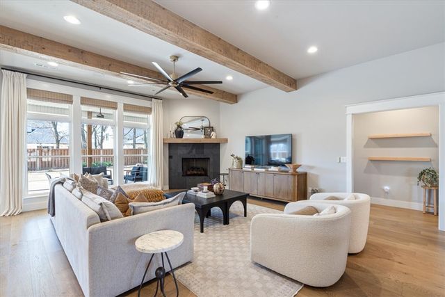6800 SW Ambient Street, Bentonville, AR 72713