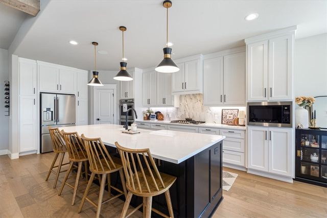 6800 SW Ambient Street, Bentonville, AR 72713