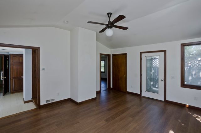 54 Ryan Rd, Northampton, MA 01062