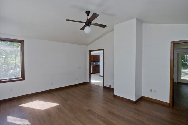 54 Ryan Rd, Northampton, MA 01062