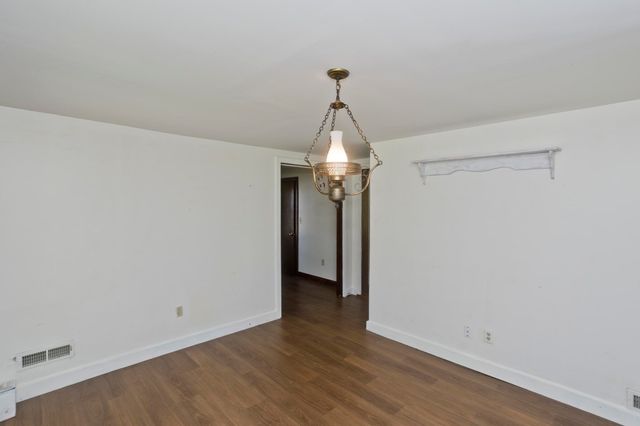 54 Ryan Rd, Northampton, MA 01062