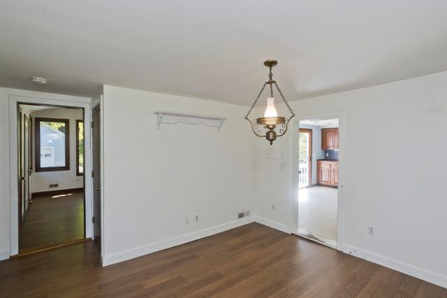 54 Ryan Rd, Northampton, MA 01062