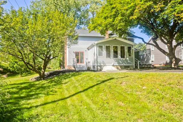 54 Ryan Rd, Northampton, MA 01062