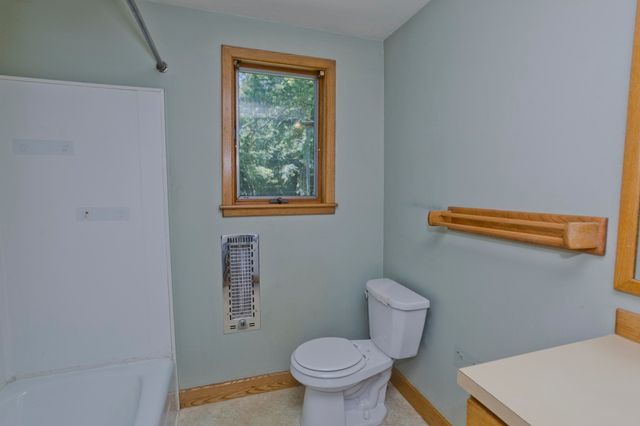 54 Ryan Rd, Northampton, MA 01062