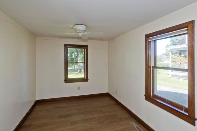 54 Ryan Rd, Northampton, MA 01062