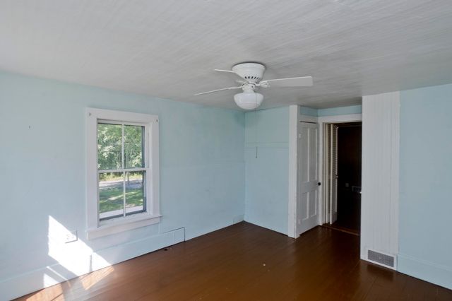 54 Ryan Rd, Northampton, MA 01062