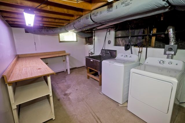 54 Ryan Rd, Northampton, MA 01062