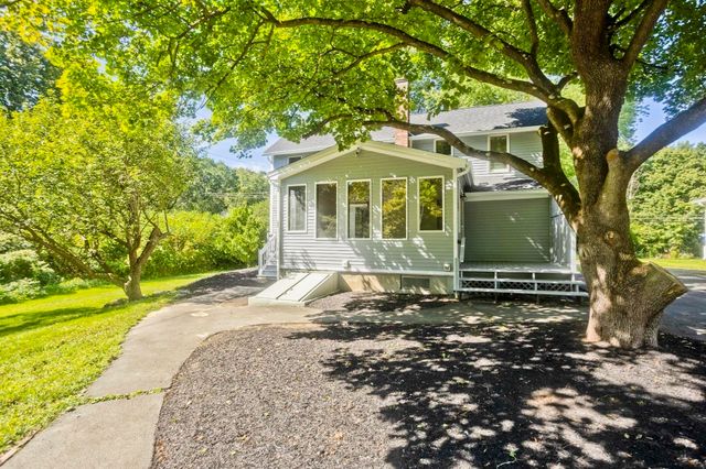 54 Ryan Rd, Northampton, MA 01062