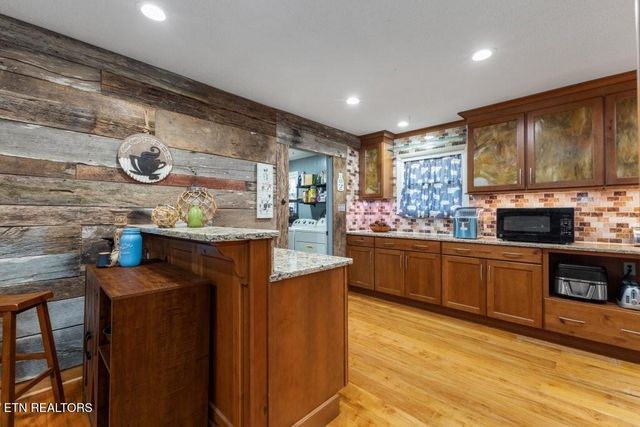 550 Carl Dixon Ln Lane, Gainesboro, TN 38562