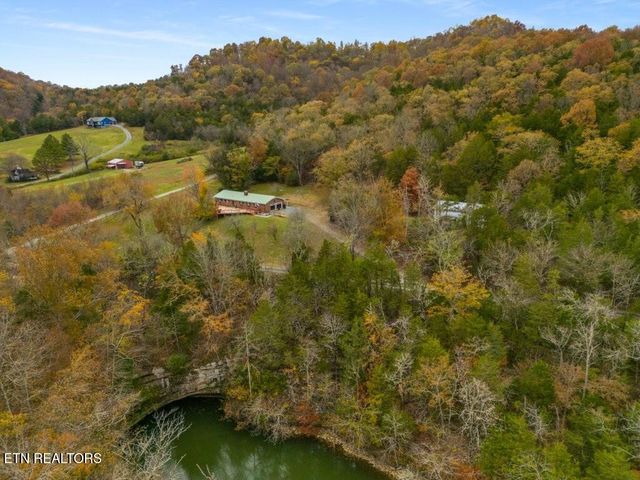 550 Carl Dixon Ln Lane, Gainesboro, TN 38562