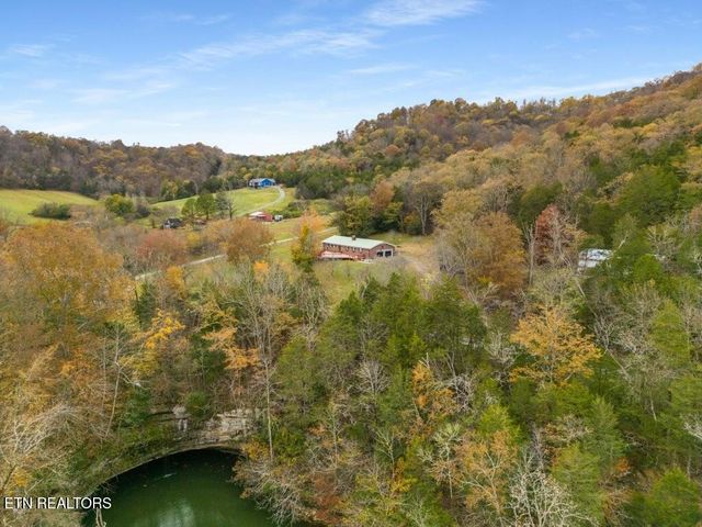 550 Carl Dixon Ln Lane, Gainesboro, TN 38562