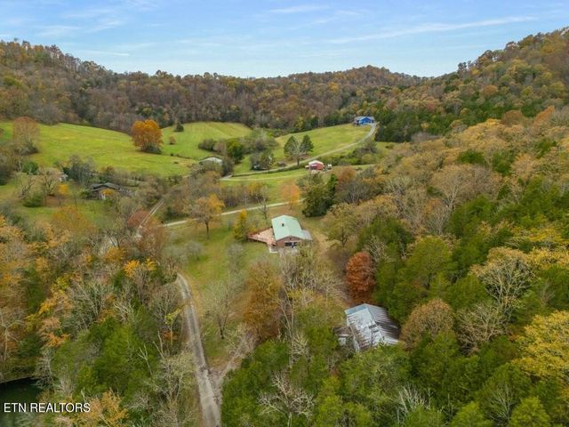 550 Carl Dixon Ln Lane, Gainesboro, TN 38562